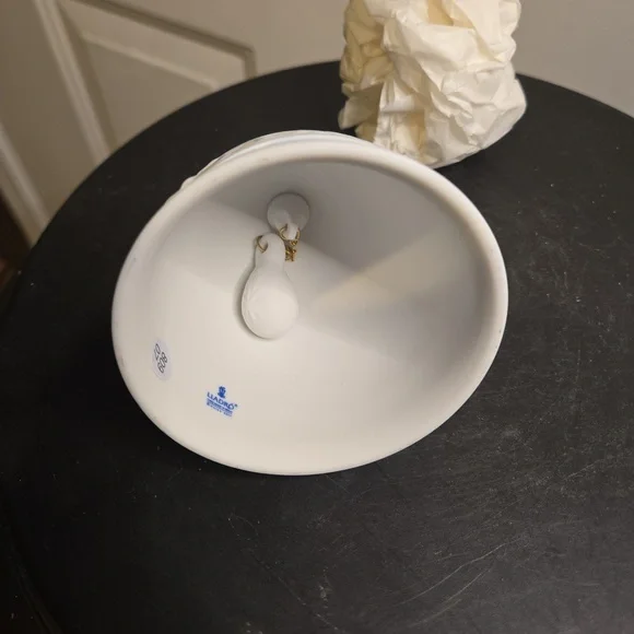 Lladro 2007 Porcelain White Bell Ornament - Picture 12 of 12